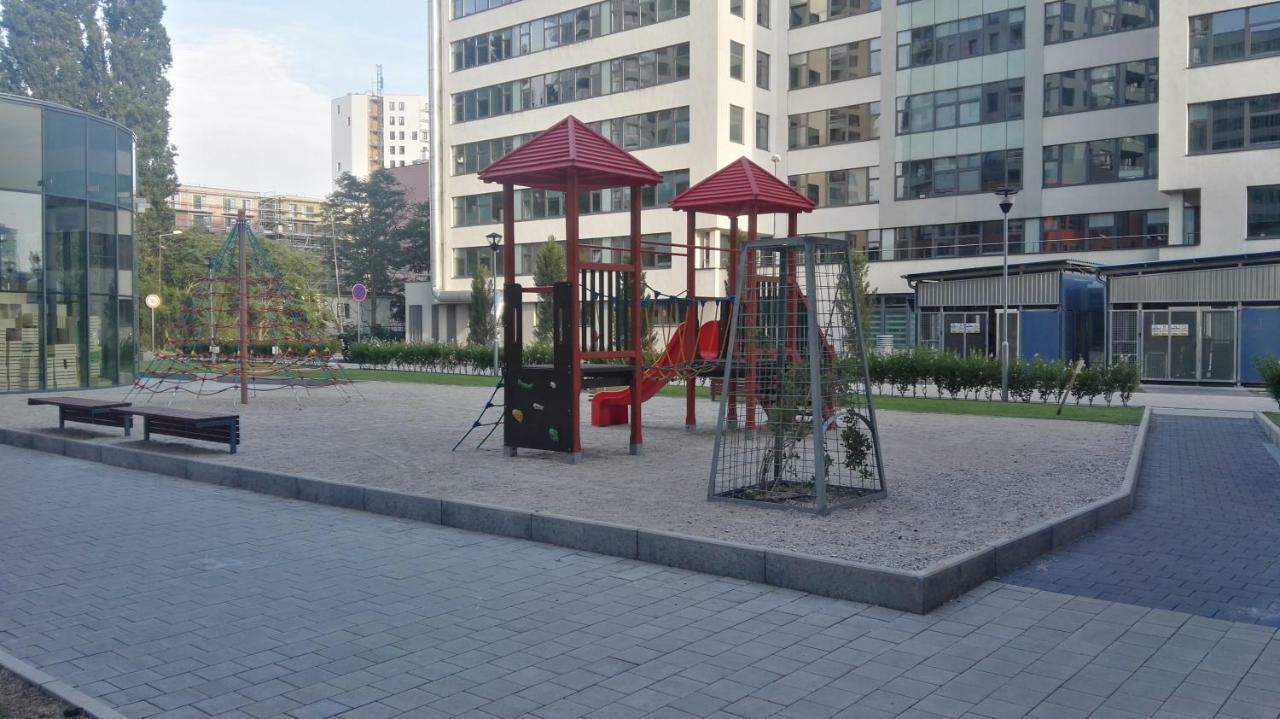 Apollo Apartment - Key-Box - Free Parking Братислава Екстер'єр фото