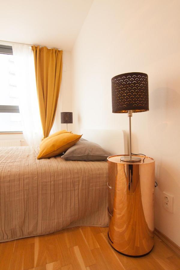 Apollo Apartment - Key-Box - Free Parking Братислава Екстер'єр фото