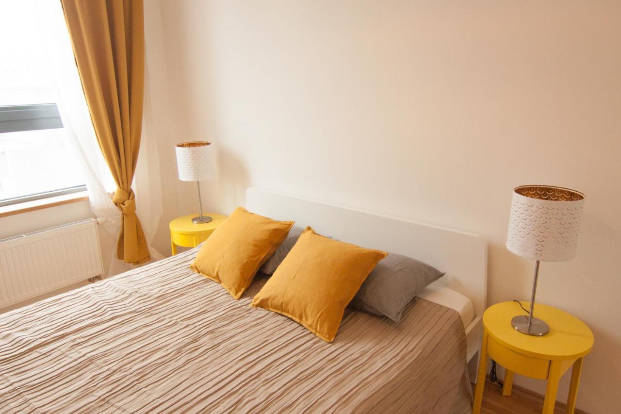 Apollo Apartment - Key-Box - Free Parking Братислава Екстер'єр фото